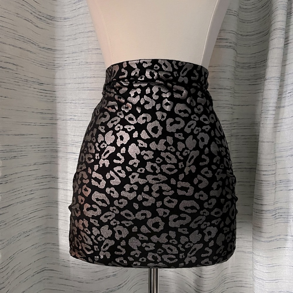 F21 gold leopard miniskirt
